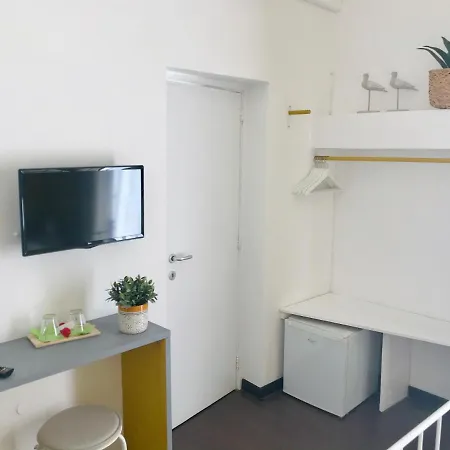 ゲストハウス Matinee 3*